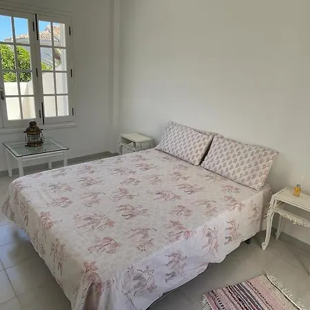 シャレー Relaxing House At The El Perellonet